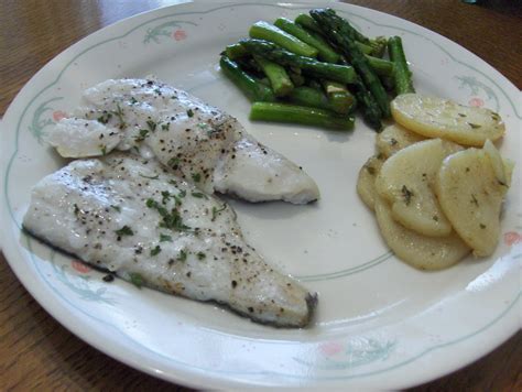 How does Haddock Fillets with Asparagus fit into your Daily Goals - calories, carbs, nutrition