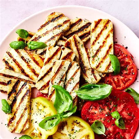 How does Halloumi Cheese fit into your Daily Goals - calories, carbs, nutrition