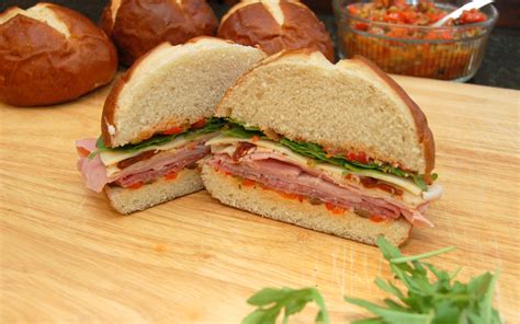 How does Ham, Turkey Salami Sub fit into your Daily Goals - calories, carbs, nutrition