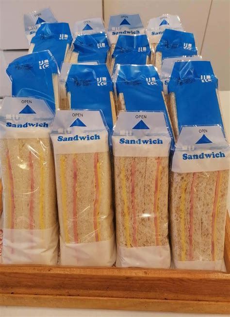 How does Ham Cheddar Wheat Bread (52189.14) fit into your Daily Goals - calories, carbs, nutrition