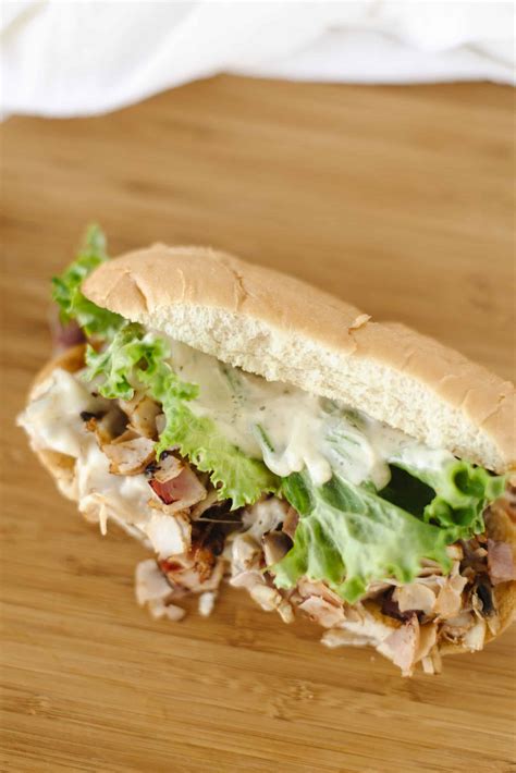 How does Ham Turkey Sub with Swiss Cheese fit into your Daily Goals - calories, carbs, nutrition