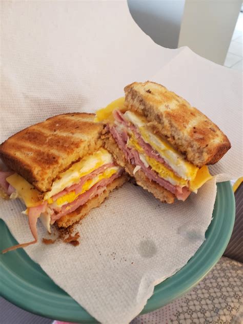 How does Ham and Cheese on Wheat Bread fit into your Daily Goals - calories, carbs, nutrition