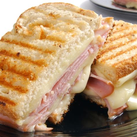 How does Ham and Swiss Panini fit into your Daily Goals - calories, carbs, nutrition