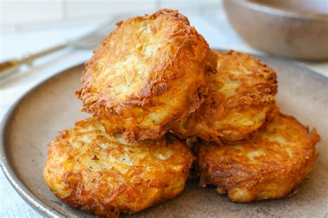 How does Hash Brown Potatoes fit into your Daily Goals - calories, carbs, nutrition