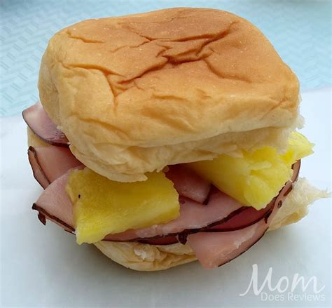 How does Hawaiian Ham and Pineapple Sandwich fit into your Daily Goals - calories, carbs, nutrition