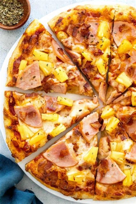 How does Hawaiian Pizza 1 fit into your Daily Goals - calories, carbs, nutrition