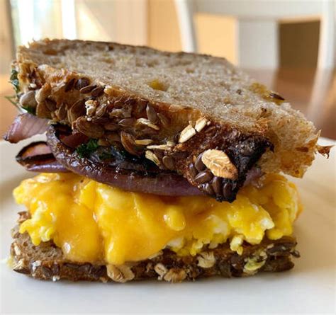 How does Healthy'ish Breakfast Sandwich II fit into your Daily Goals - calories, carbs, nutrition