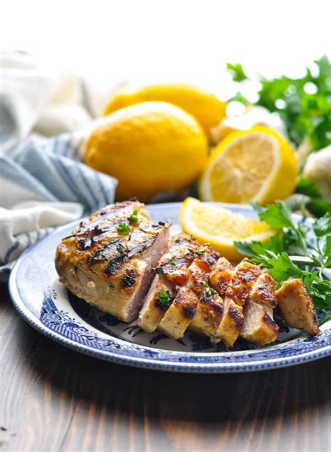How does Herb Grilled Chicken Breast fit into your Daily Goals - calories, carbs, nutrition