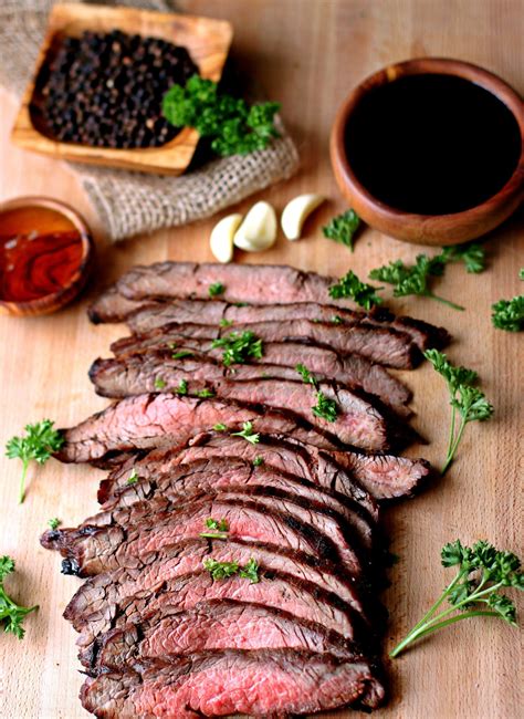 How does Herb Marinated Steak & Onion fit into your Daily Goals - calories, carbs, nutrition