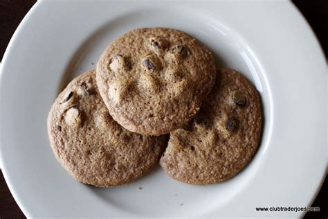 How does Highbrow Chocolate Chip Cookies fit into your Daily Goals - calories, carbs, nutrition