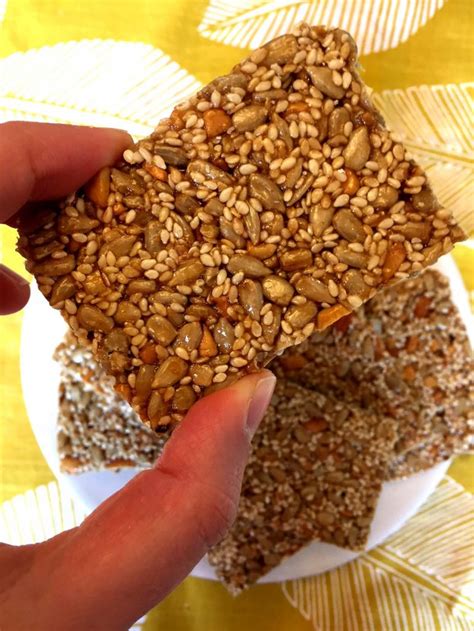 How does Honey Bar Sesame fit into your Daily Goals - calories, carbs, nutrition