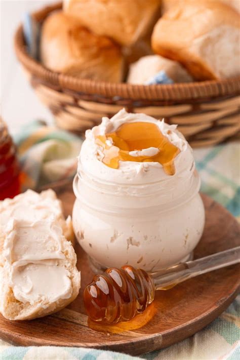 How does Honey Butter, Whipped fit into your Daily Goals - calories, carbs, nutrition