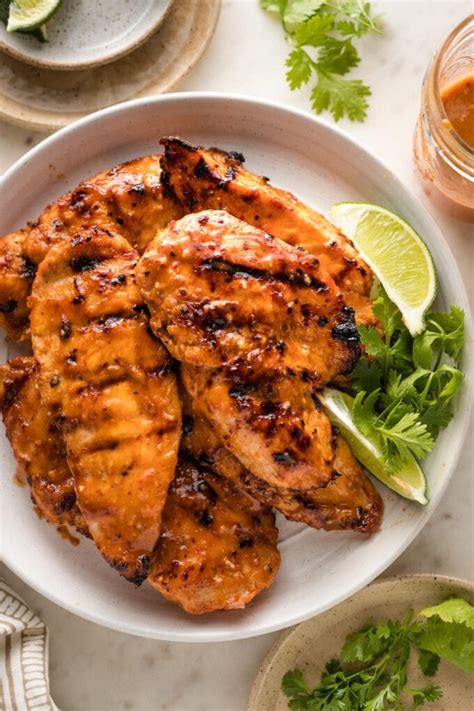 How does Honey Chipotle Chicken Breasts fit into your Daily Goals - calories, carbs, nutrition