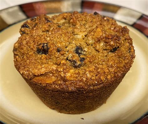 How does Honey Granola Oat Bran Muffins fit into your Daily Goals - calories, carbs, nutrition