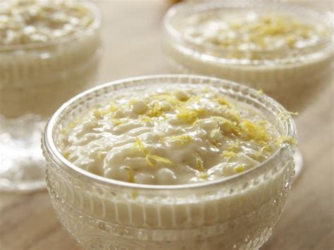 How does Honey Lemon Rice Pudding fit into your Daily Goals - calories, carbs, nutrition