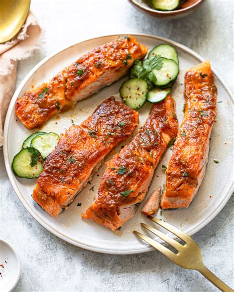 How does Honey Maple Glazed Salmon Fillet fit into your Daily Goals - calories, carbs, nutrition