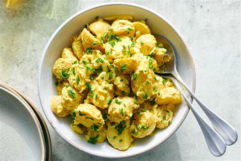 How does Honey Mustard Potato Salad fit into your Daily Goals - calories, carbs, nutrition