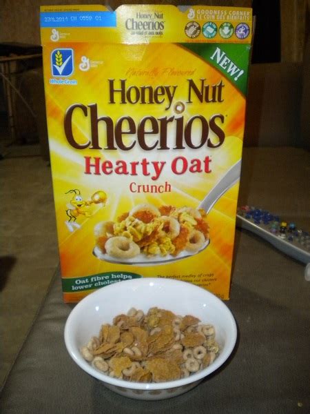 How does Honey Nut Hearty Oat Crunch Cereal fit into your Daily Goals - calories, carbs, nutrition