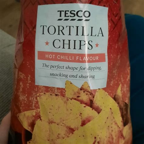 How does Hot Chilli Flavour Tortillas fit into your Daily Goals - calories, carbs, nutrition