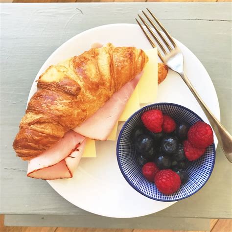 How does Hot Ham Croissant fit into your Daily Goals - calories, carbs, nutrition