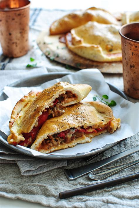 How does Hot Pepper Calzone fit into your Daily Goals - calories, carbs, nutrition