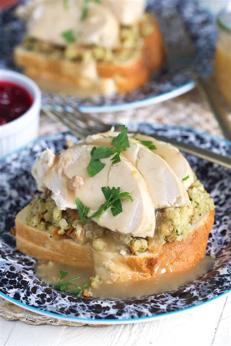 How does Hot Roasted Open Faced Turkey Sandwich fit into your Daily Goals - calories, carbs, nutrition