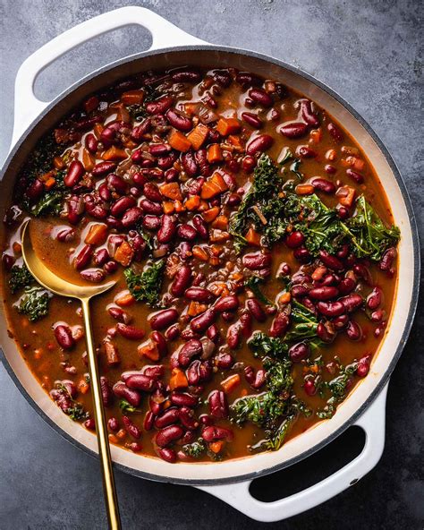 How does House Vegetarian Red Beans & Rice fit into your Daily Goals - calories, carbs, nutrition