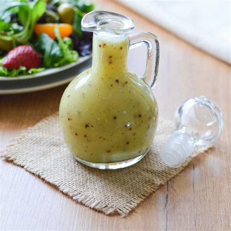 How does House Vinaigrette Dressing fit into your Daily Goals - calories, carbs, nutrition