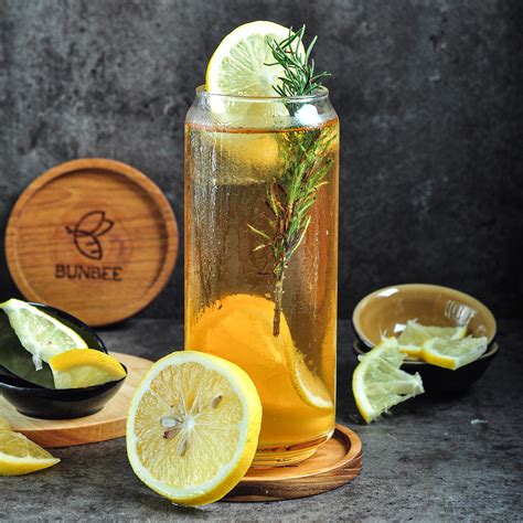 How does Ice Lemon Tea fit into your Daily Goals - calories, carbs, nutrition