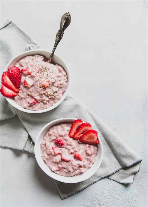 How does Instant Oatmeal Strawberries & Cream - 8/26/2011 fit into your Daily Goals - calories, carbs, nutrition