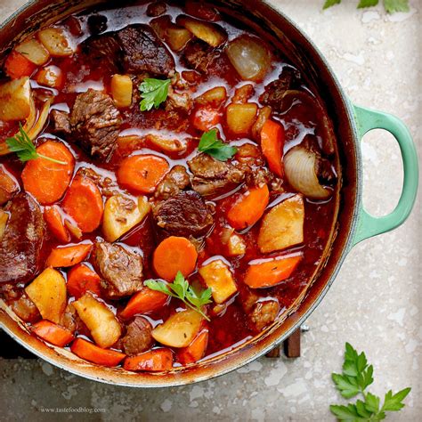 How does Irish Beef Stew fit into your Daily Goals - calories, carbs, nutrition