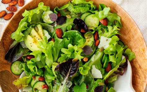 How does Island Vegetable Salad fit into your Daily Goals - calories, carbs, nutrition