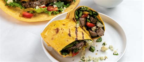 How does Italian Beef Steak with Club Roll fit into your Daily Goals - calories, carbs, nutrition