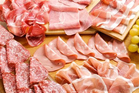 How does Italian Cold Cut Minis fit into your Daily Goals - calories, carbs, nutrition