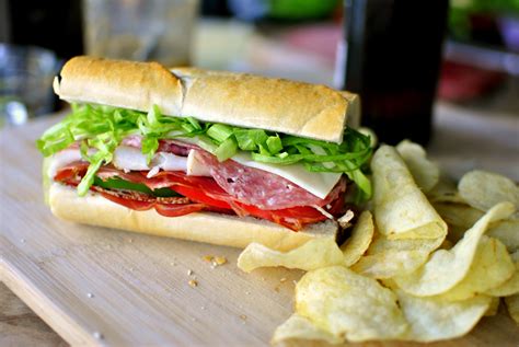 How does Italian Deli Sub fit into your Daily Goals - calories, carbs, nutrition