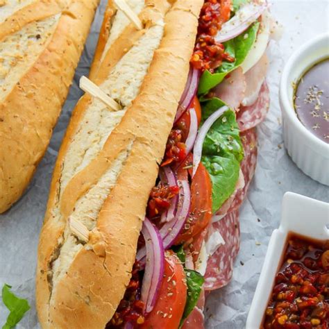 How does Italian Hoagie (35284.111) fit into your Daily Goals - calories, carbs, nutrition