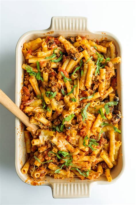 How does Italian Pasta Bake fit into your Daily Goals - calories, carbs, nutrition