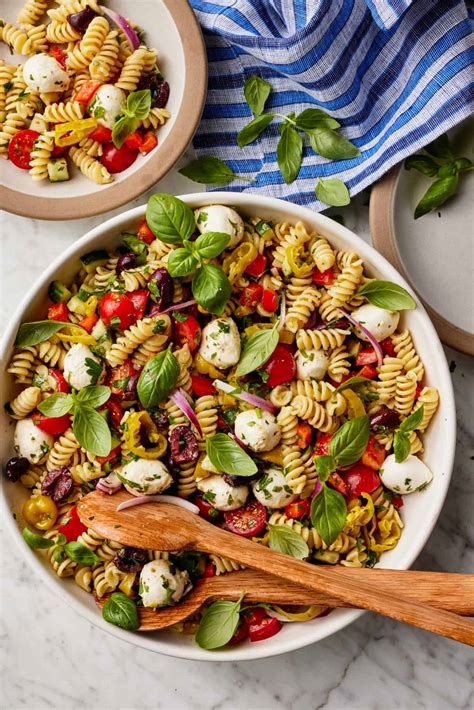 How does Italian Pasta Salad fit into your Daily Goals - calories, carbs, nutrition