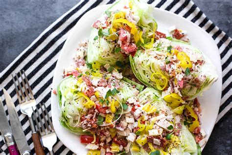 How does Italian Wedge Salad (1) fit into your Daily Goals - calories, carbs, nutrition