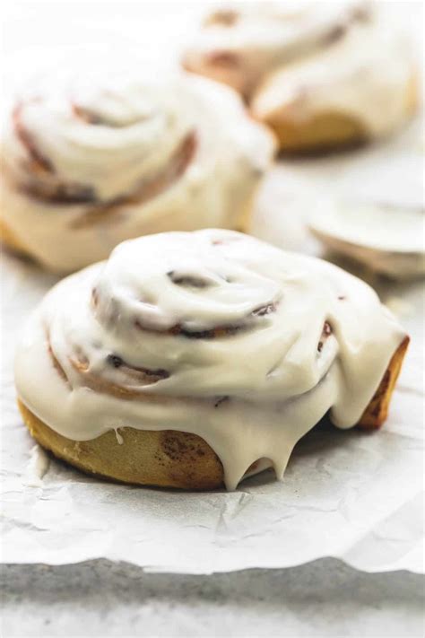 How does Java Cinnamon Roll, with Frosting fit into your Daily Goals - calories, carbs, nutrition