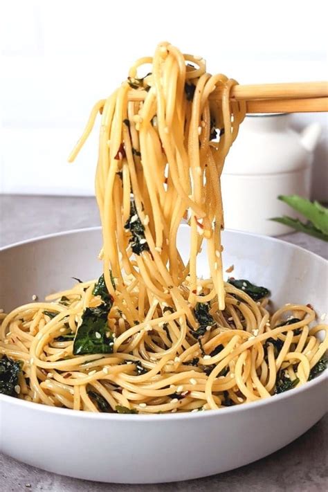 How does Kale/Noodles with Ginger Sauce (86222.3) fit into your Daily Goals - calories, carbs, nutrition