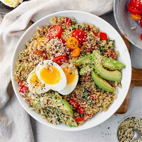 How does Kale Quinoa Breakfast Bowl fit into your Daily Goals - calories, carbs, nutrition