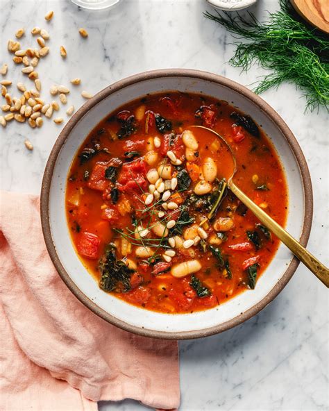 How does Kale White Bean Soup fit into your Daily Goals - calories, carbs, nutrition