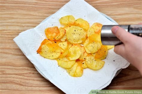 How does Kettle Cooked Potato Chips fit into your Daily Goals - calories, carbs, nutrition