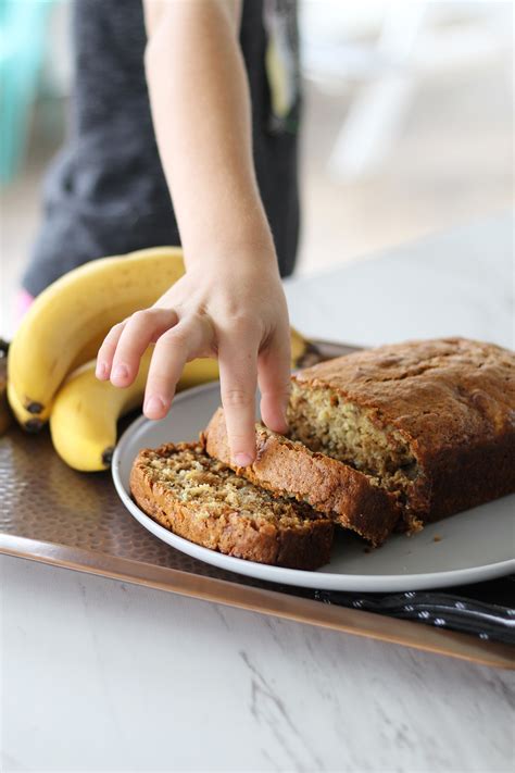 How does Kids Banana Bread fit into your Daily Goals - calories, carbs, nutrition