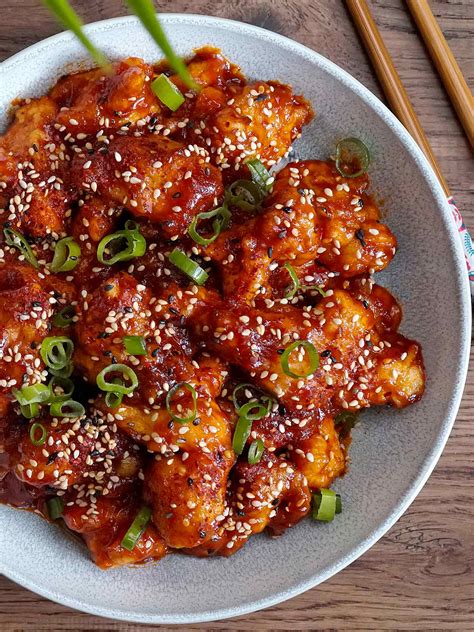 How does Korean Fried Chicken Breast fit into your Daily Goals - calories, carbs, nutrition