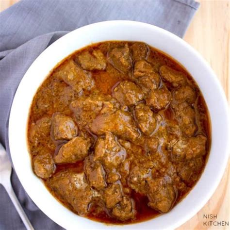 How does Lamb Korma Monsoon 1 Cup fit into your Daily Goals - calories, carbs, nutrition