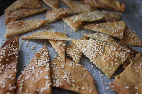 How does Lavosh Crackers fit into your Daily Goals - calories, carbs, nutrition