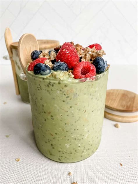 How does Layered Parfait Overnight Oats Matcha Almond Berry fit into your Daily Goals - calories, carbs, nutrition