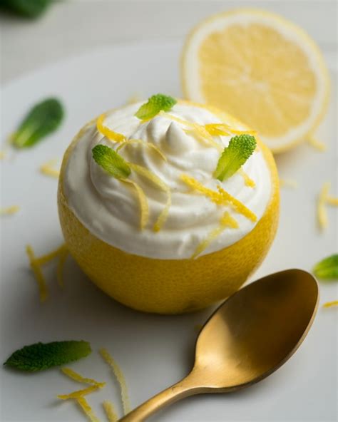 How does Lemon Meringue Yogurt fit into your Daily Goals - calories, carbs, nutrition